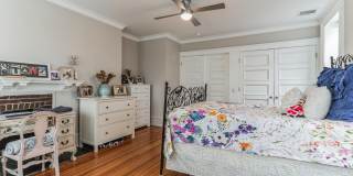 2126 LOCUST Street Gallery 11