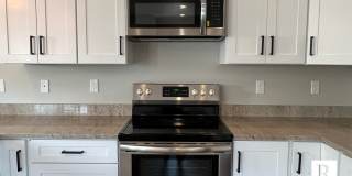 Gorgeous 3 Bed / 2.5 Bath Townhome in the heart of Talent, OR Gallery 4