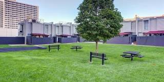 410 W 7th Street unit: 1023 Gallery 33