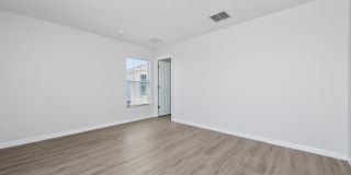 746 Lockbreeze Drive Gallery 16