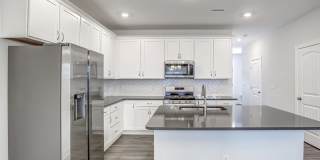 3/2.5 Townhome Close to Southpoint w/ Garage! Gallery 15