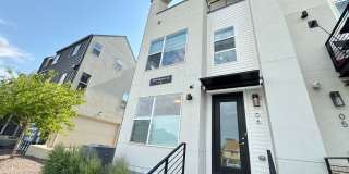Denver Townhome with Great Views - License #2024-ENTITY-0003918 Gallery 1