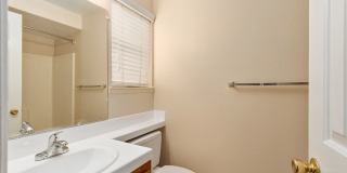 "Coming Soon" Awesome corner 2 Bedroom 2 Bath Townhome with large private patio (AC/Pool/Gated Parking,EV Chargers) Gallery 7