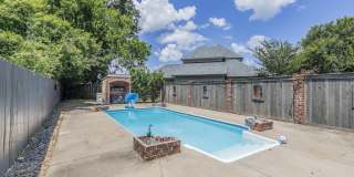 300 Oak Hollow Drive Gallery 48