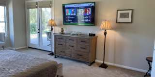 60189 Poinsettia Place Gallery 12