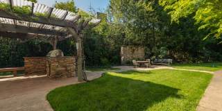 Uptown Lake Oswego Gallery 57