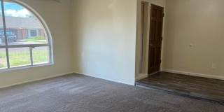 Coming Soon! 3 Bed/2 Bath home in Glendale! Located in an HOA! (Available on 05/15/26) Gallery 10
