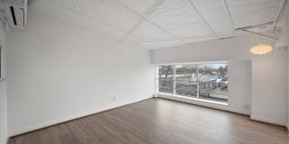 902 E Jefferson St Gallery 27