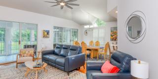Luxury 4-bedroom - 4 bath with garage Gallery 3