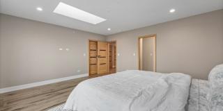 148 Oak Street Gallery 28