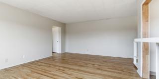 Uptown West Apartments Gallery 13