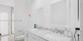 9717 SW 111th Ter Gallery 26
