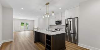 6101 BERKSHIRE DR Gallery 21