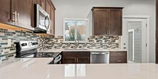 Introducing a Stunning 3 bedroom New Duplex! - Pets Welcome! Introducing a Stunning 3 bedroom New Duplex! - Pets Welcome! Gallery 6