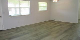 Charming 3 bedroom 2 bathroom Holly Hill Gallery 6