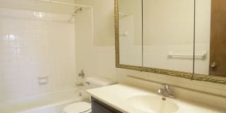 Charlton Place Gallery 14