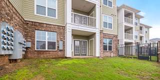 Riverhaus Creekside Apartments Gallery 36