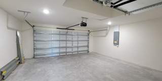 Charming & Modern 4 Bed 2 Bath with Screened Lanai Gallery 13
