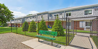 Rolling Green Gallery 28