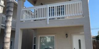 COASTAL Living | Blocks from the beach Gallery 1