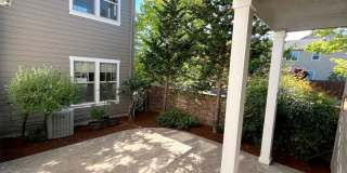 Stunning Corner Home in King City with Washer/Dryer Included, Private Courtyard! Gallery 27