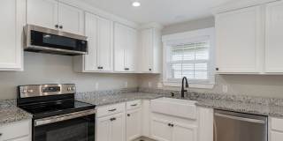 LEASE NOW! 3 BED, 3.5 BATH NEW BUILD! Gallery 8