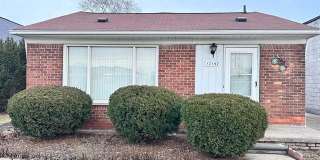 17157 Fort Street Gallery 1