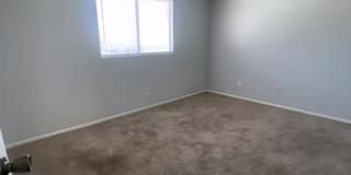 Bright 2 Bedroom / 1 Bathroom Upstairs Unit with Mountain View Gallery 13