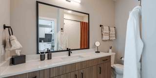 900 Willow Gallery 20