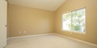 Clover Creek Home with Low-Maintenance Backyard & Community Pool Gallery 12