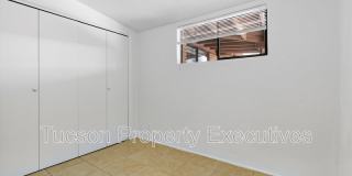 1662 North Beverly Avenue Gallery 19