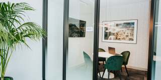 Ren Gallery 60
