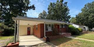 3-bedroom 1 full bath ranch style home w/ carport Gallery 1