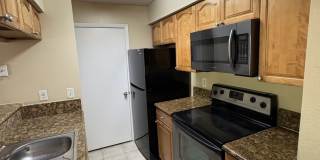 Spacious 1 bedroom/1 bathroom condo at Oasis at Pearl Lake Gallery 5