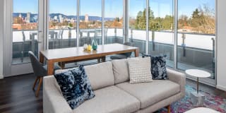 The Marilyn Gallery 33