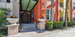 2410 West Azeele Street Gallery 16