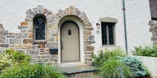 Elegant 3 Bedroom Tudor with Flexible Living Space Gallery 32