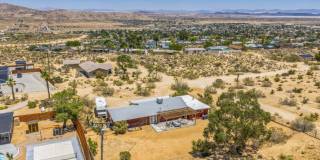 3 Bedroom 1.5 Bath Modern Farmhouse near JT National Park * MOVE IN SPECIAL* Gallery 33