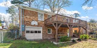 Charming 3 Bed, 2 Bath on Ward Street, Close to Universities Gallery 19