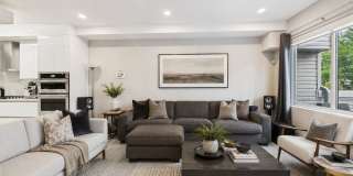 Philly Magazine-Featured Luxury 3 Bed Condo with Huge Roof Deck & Skyline Views Gallery 6