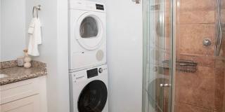 Furnished Top-Floor West LA Townhome Near Sawtelle and UCLA Gallery 7