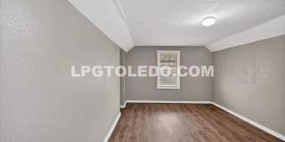 3905 Peru St. Gallery 8