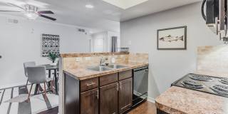 Lakeside Apartments Gallery 23