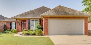 717 Greenbriar Drive Gallery 1