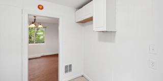 $1250 3 bedroom bungalow Gallery 12