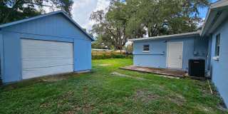 Charming 3-Bedroom, 2-Bath Home with Bonus Room and Detached Garage in Lakeland!! Gallery 4