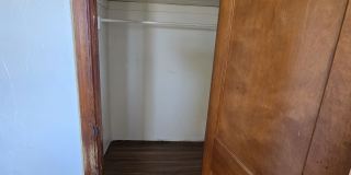 4029 Reading Rd Gallery 13