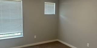 3 Bedroom Townhome with ALL APPLIANCES at a great price!! Gallery 5
