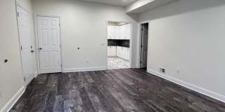 Updated 5BR 3bath house with off street parking! Gallery 8