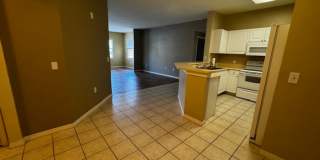 3 bedroom 2 bathroom Condo in the Gardens at Beachwalk Gallery 11